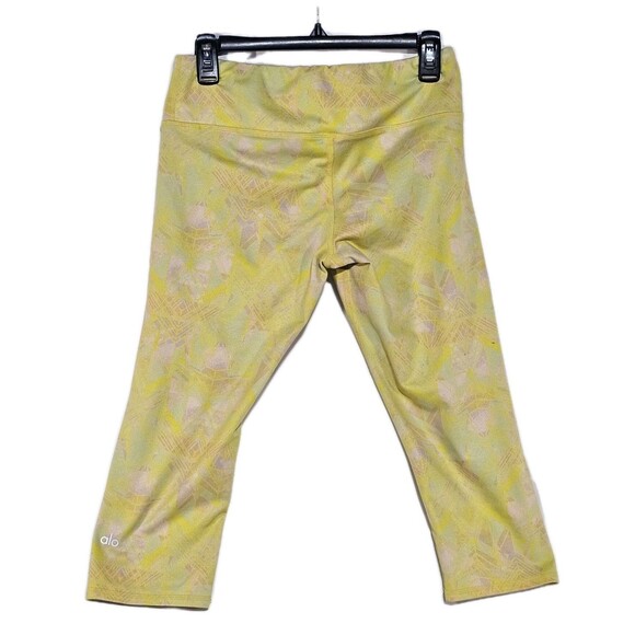 Alo Yoga Leggings Airbrush Capri Yellow Zest Indio Geometric Size M Athleisure - Picture 3 of 8